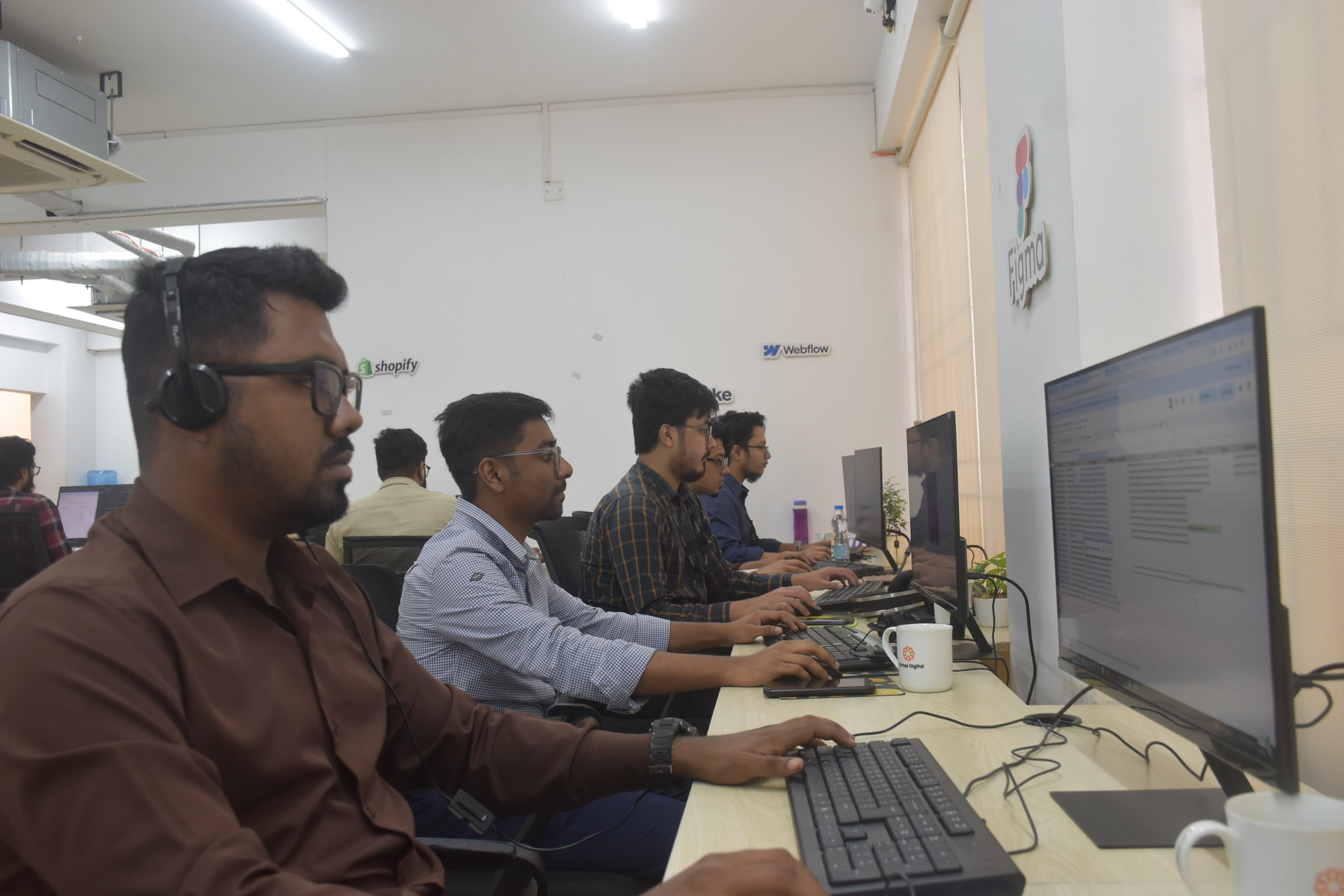 Gallery image vertical 21